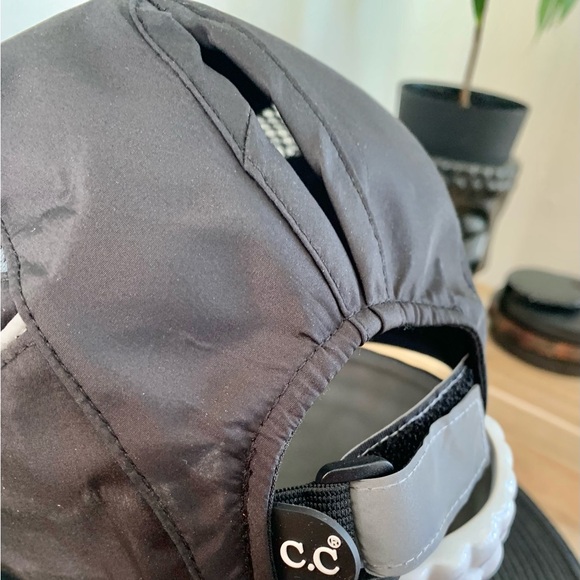 C.C. Exclusives Sport Cap New but no tag - Picture 1 of 4
